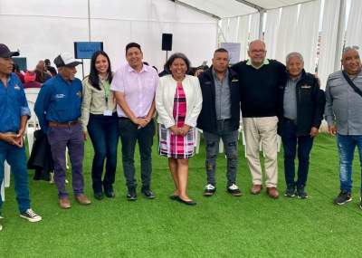 Revolución verde en el desierto: Cultivos hidropónicos con agua de mar llegan al borde costero de Tarapac
